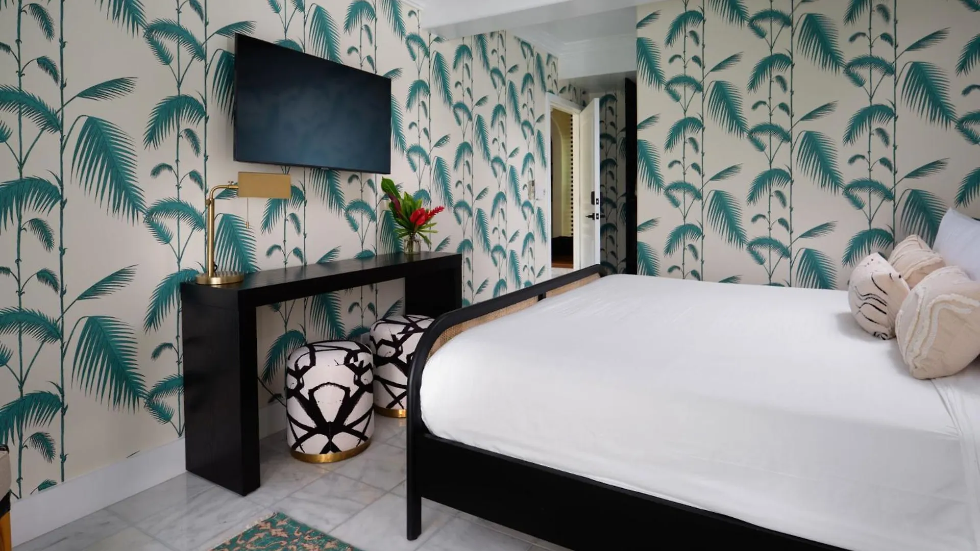 The Historic Wailuku Inn Maui Guest house
